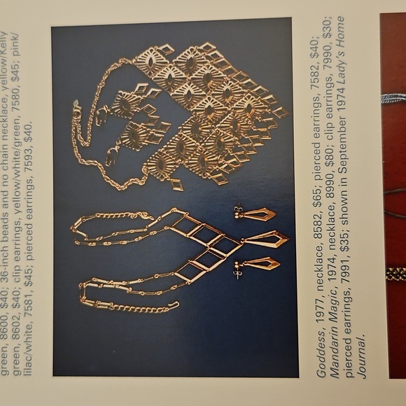 Vtg SARAH COVENTRY 1974 Mandarin Magic Bib Fringe Statement Necklace - Picture 9 of 9